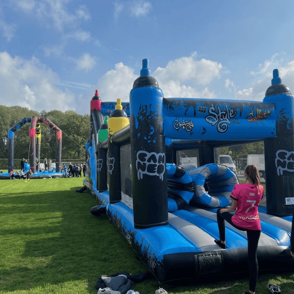 Graffiti Stormbaan - 18 meter Graffiti Stormbaan - 18 meter